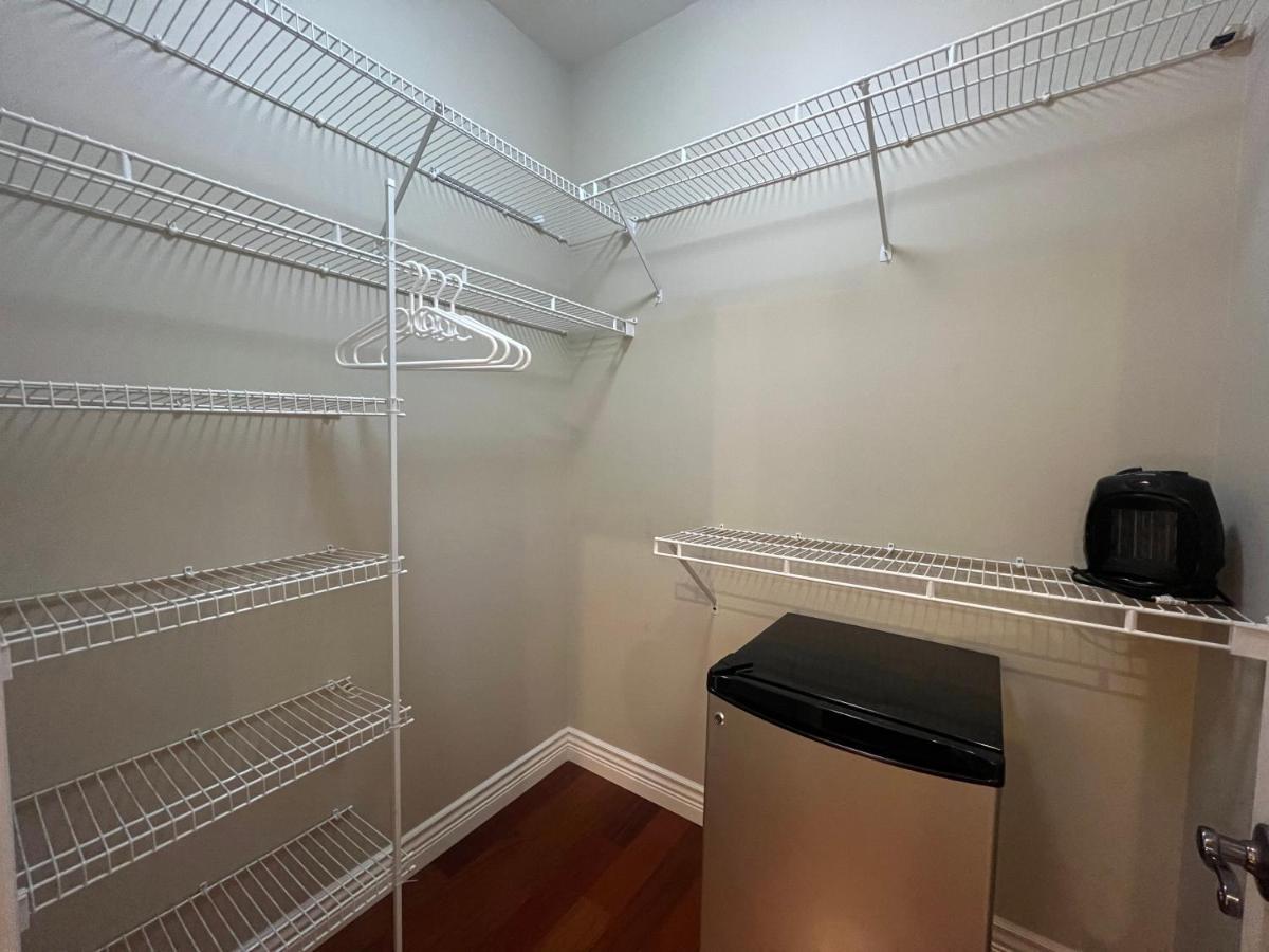 Lucky Room, A Comfortable Bedroom With Private Bathroom Close To Yvr Richmond Esterno foto