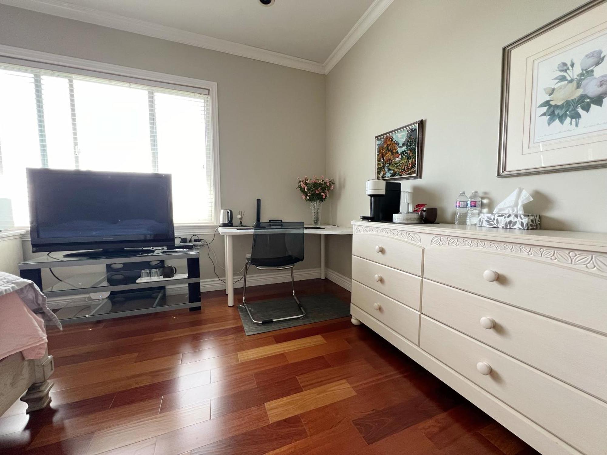 Lucky Room, A Comfortable Bedroom With Private Bathroom Close To Yvr Richmond Esterno foto